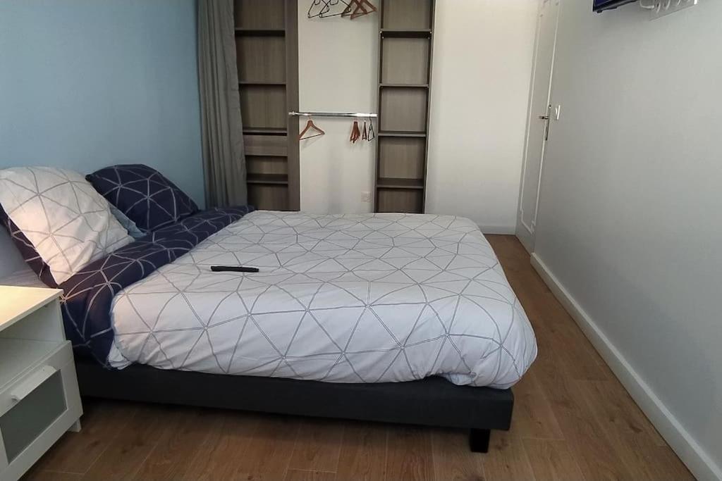 Apartament Parisian Cosy Flat With Balcony Argenteuil Zewnętrze zdjęcie